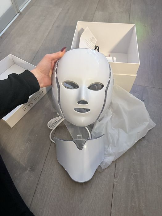 Limited Edition Pro 7 Colour LED Face & Neck Mask