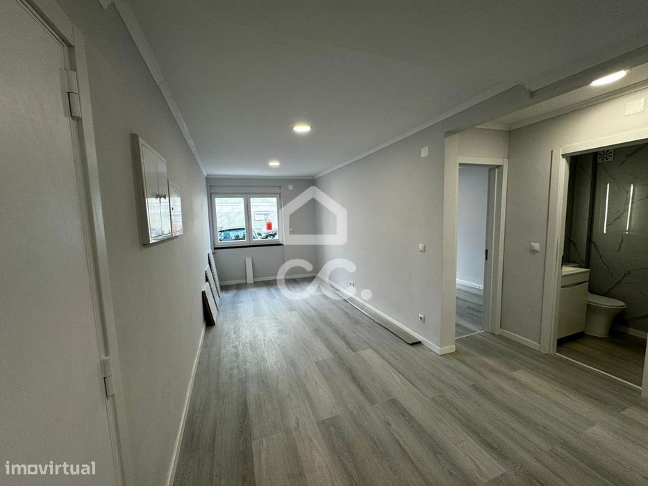 Apartamento T2  totalmente renovado em Benfica — Benfica, Lisboa