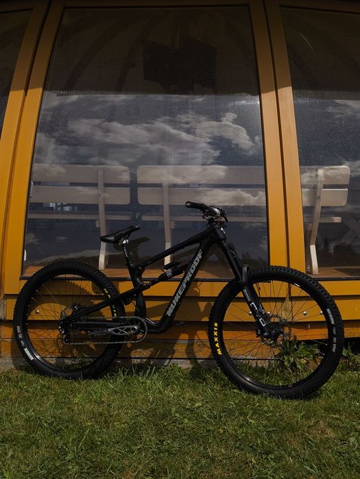 Nukeproof mega 275 carbon S