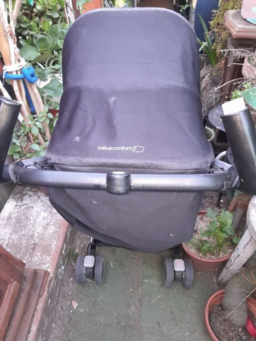 2 carros bebe da bebeconfort novos 10€ cada