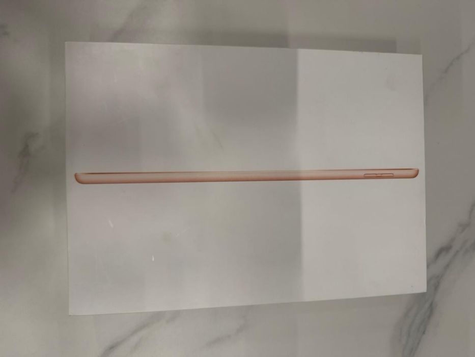 Продам IPAD 8 32Гб. Состояние отличное .