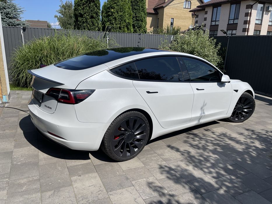 Tesla Model 3 (9/2021) PERFORMANCE  DUAL MOTOR