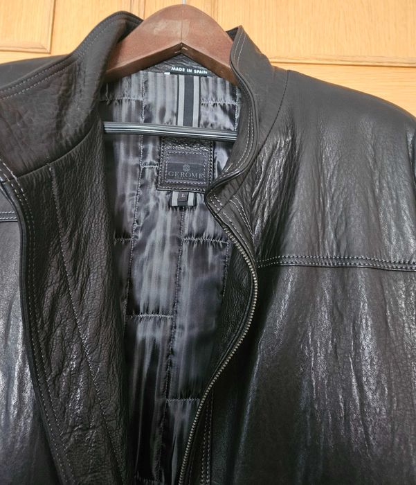 Excelente blusão preto, de pele genuína GEROME (tamanho L)