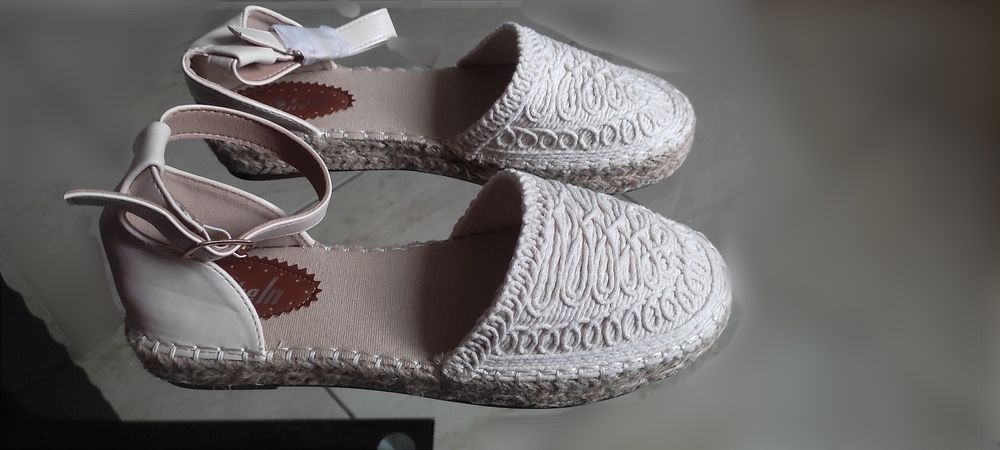 Espadryle sandały plecione beżowe buty na platformie