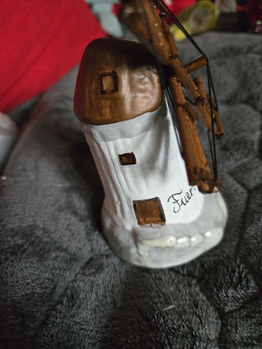 Figurka wiatrak stojący
