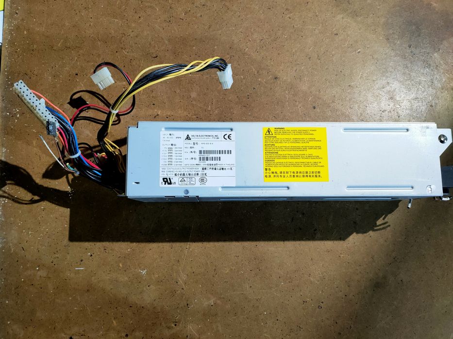 Блок живлення Delta Electronics
