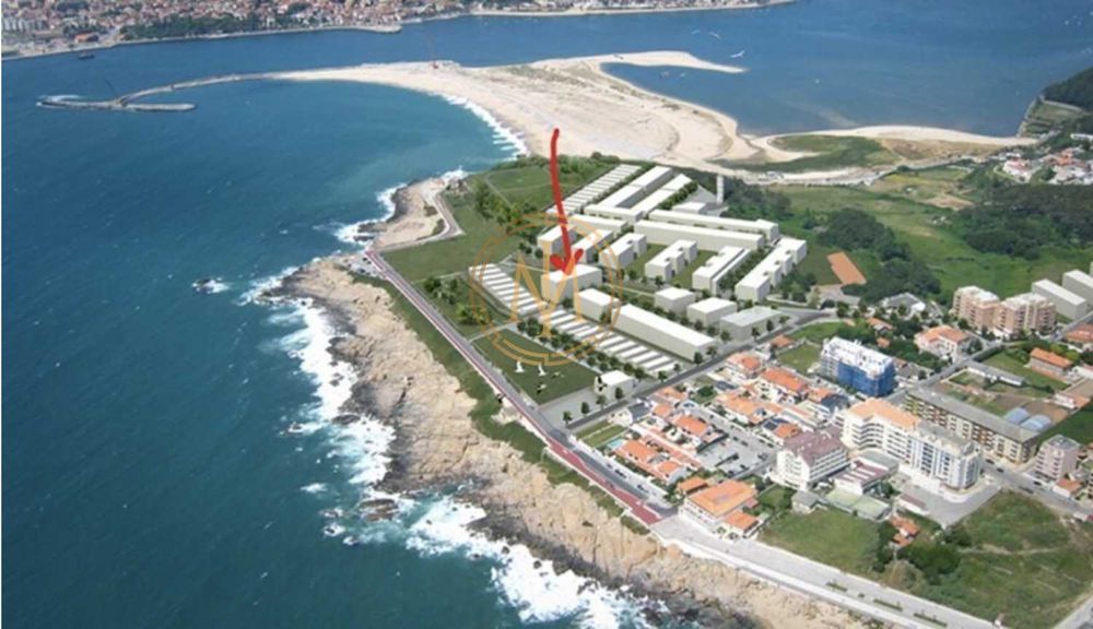 Apartamento T2 com vista panorâmica sobre a Foz do rio Douro