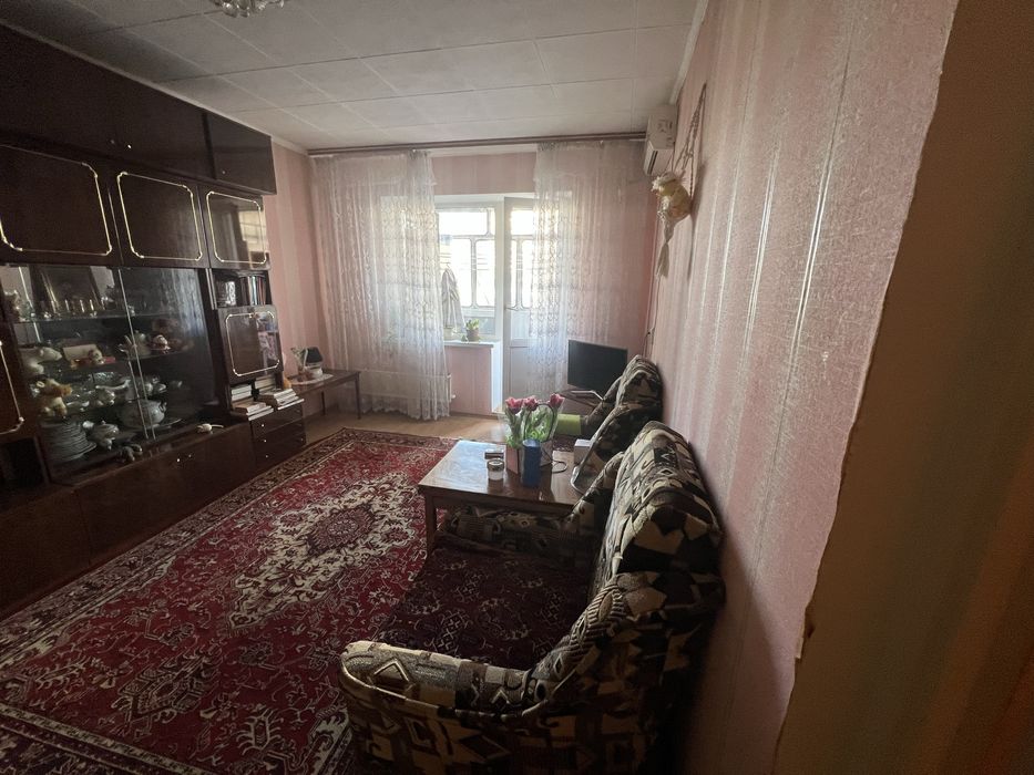 Сдаётся 1к кв Киеве 1500 грн