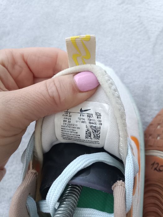Женские кроссовки беговые Nike р39.5-40