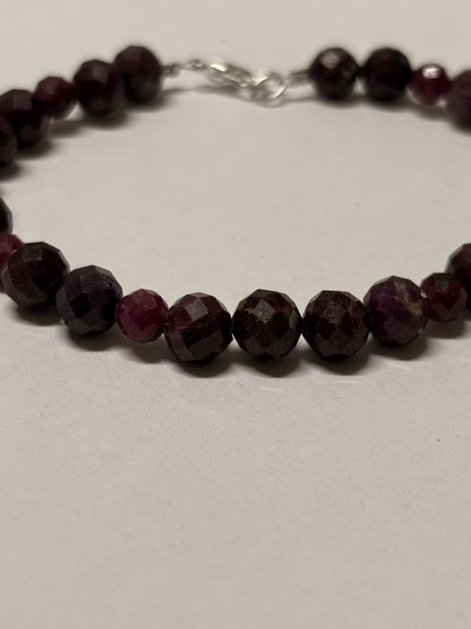 Pulseira de rubis naturais