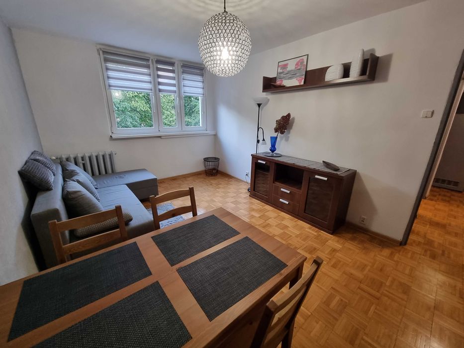 POMORSKA, 2 pokoje + osobna kuchnia, 37 m2, parking, idealne dla pary studentów