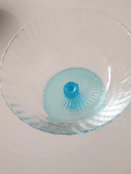 Taça grande de pé alto