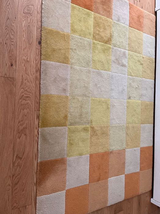 Vender carpete com T. 1,20x1,80mts tons degrade