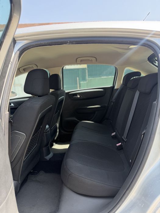 Citroën C4 — fotografia 8