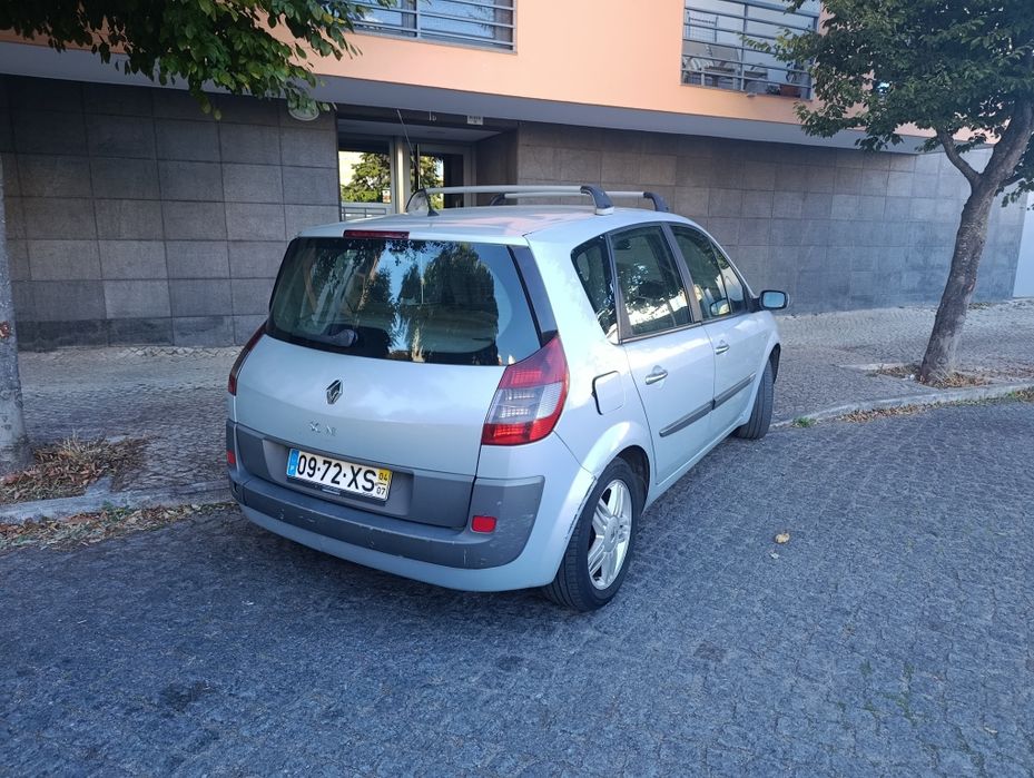 Vendo Renault Scenic 1.5 DCi 2004 Exclusive — photo 2