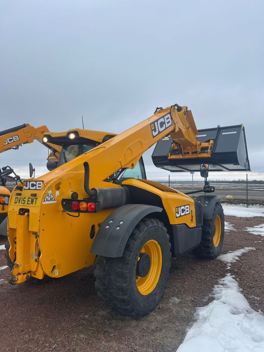 Телескопічний навантажувач JCB 541-70