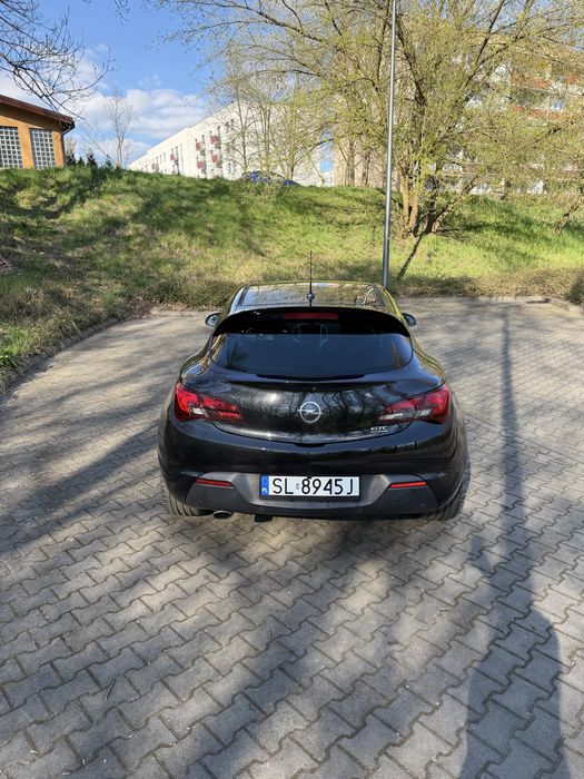 Opel Astra J Gtc 2.0 Cdti 215km
