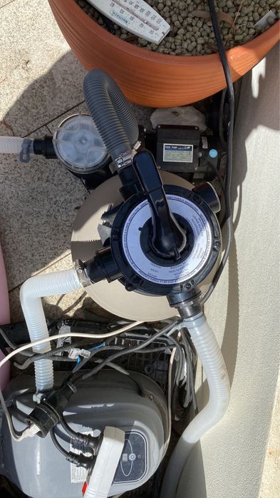 Vendo piscina 6x2.5x1 com bomba de areia e skymer