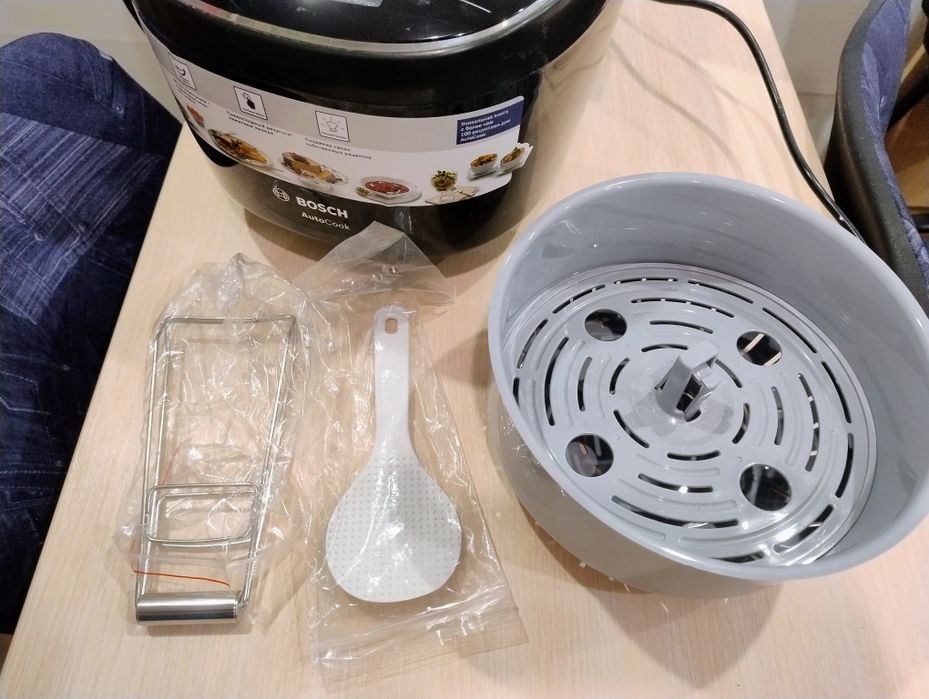 Мультиварка BOSCH AutoCook MUC22B42RU | 48 программ | 5 л | 900 Вт