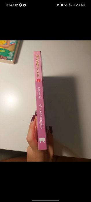 Livro: Princesas secretas- o colar mágico (livro 1)