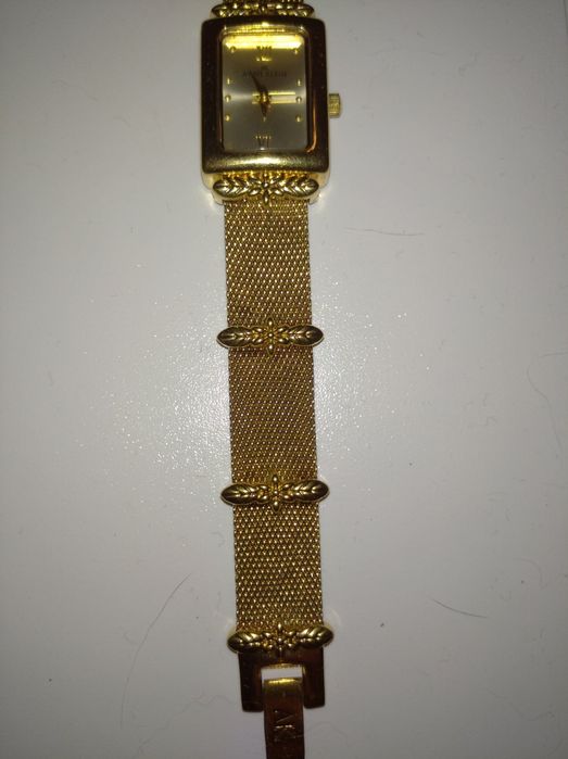 Продам жіночий годинник Anne Klein