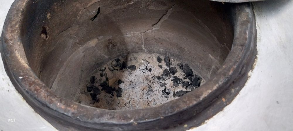 Forno tandoori a carvão