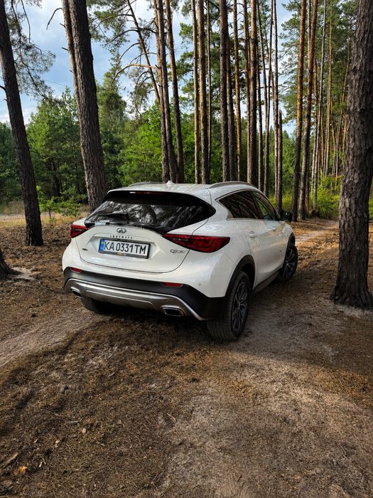 Infiniti QX30