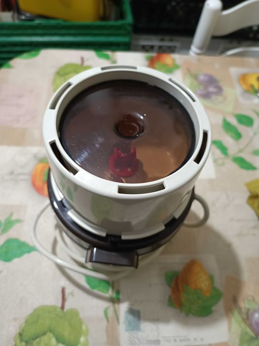 picadora elétrica em bom estado