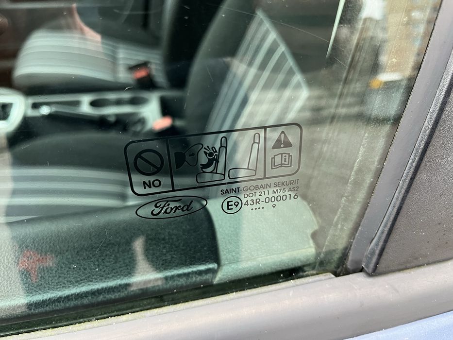 Ford Focus 2009 1.6 бензин