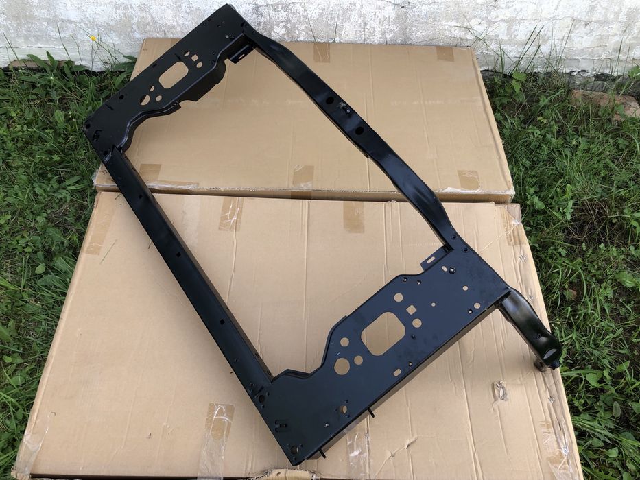 Подкрылки Передние Jeep Cherokee KL 68209678AE 68209679AE Левый Правый