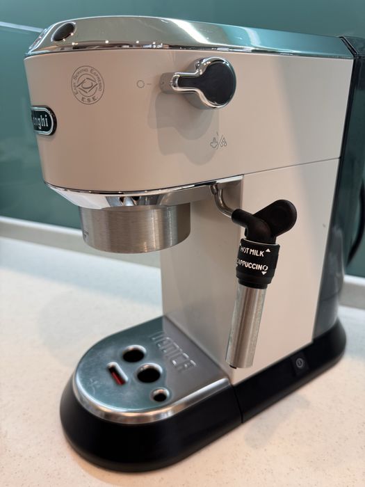 Кавомашина DeLonghi