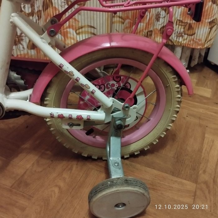 Велосипед 12" Hello Kitty для девочки 2-4 лет