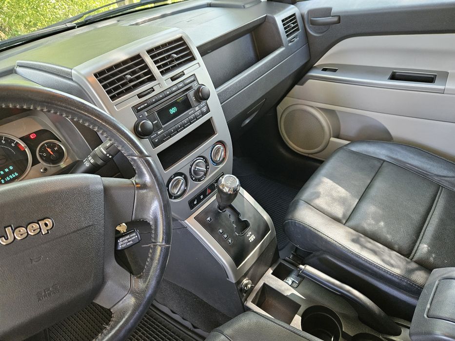 Jeep Compass 2006 рік 2.4 бензин автомат 4×4  для військових