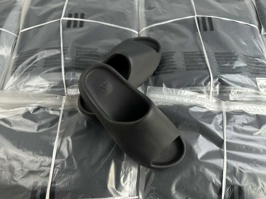 Yeezy_Slide_Onyx R.43