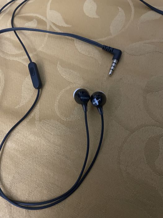 Auscultadores Sony com fio – como novos
