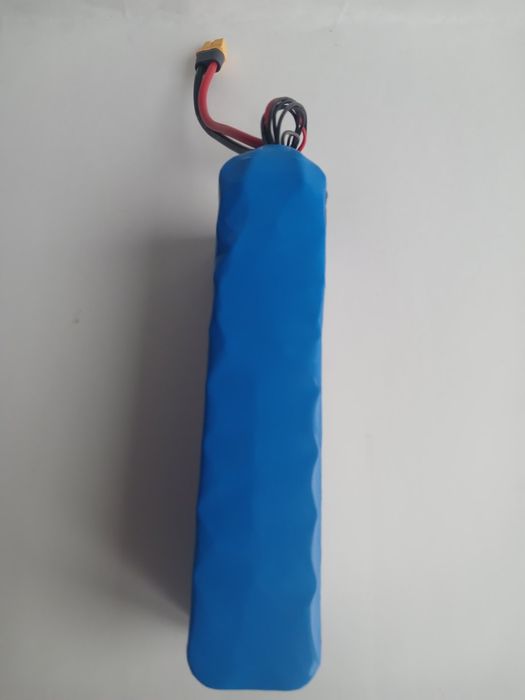 Батарейка на 12000 mAh нова