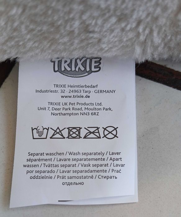 Pluszowy domek-legowisko dla pupila + karma dla kota gratis.