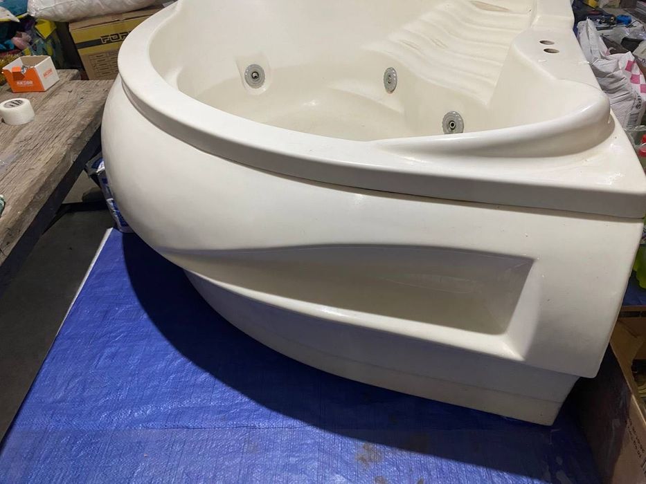 Продам Ванну джакузи