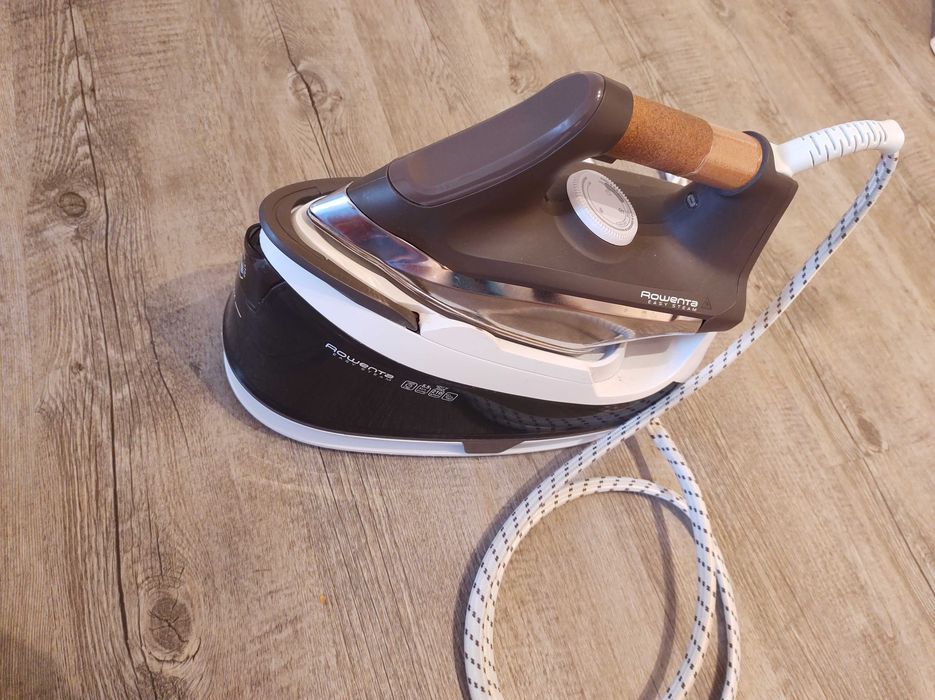 Ferro de passar Rowenta com caldeira