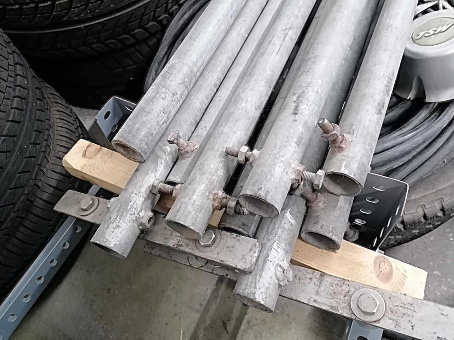 suporte para holofotes 9 tubos ferro c/3 metros e 8 suportes de roda