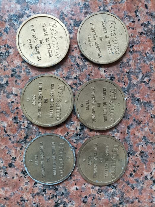 Medalhas de bronze de clubes de futebol da Frisumo