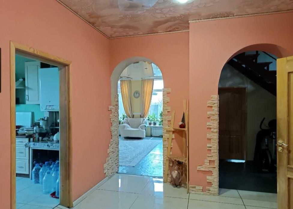 Продам два дома на одном участке Березановка