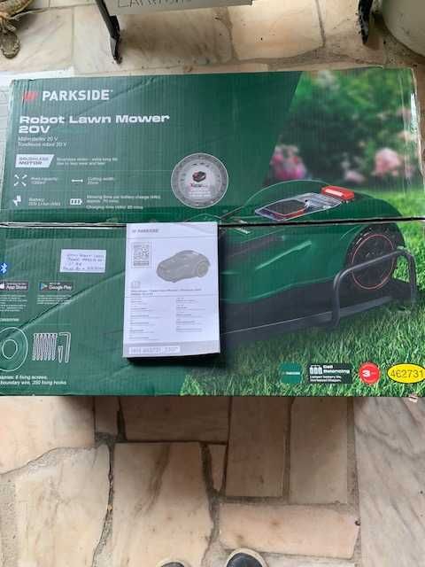 robô corta relva inteligente Parkside com garantia