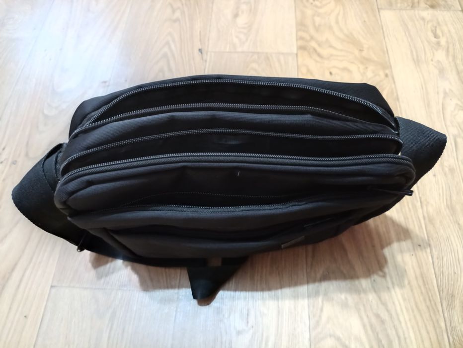 Сумка Rock 29-23-10см, чудовий стан