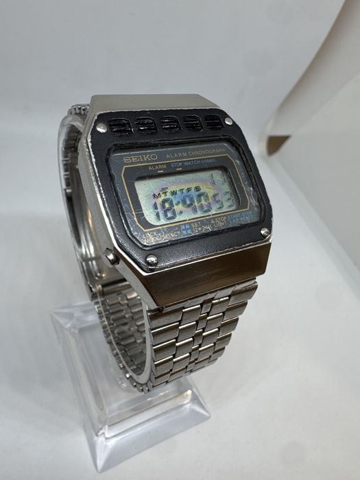 Zegarek elektroniczny Seiko A639 LCD sprawny