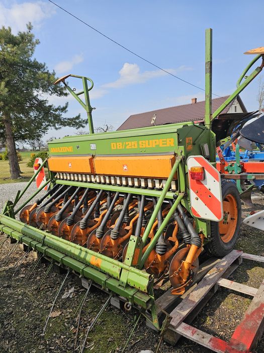 Siewnik zbożowy Amazone D-8/25 Talerzowy