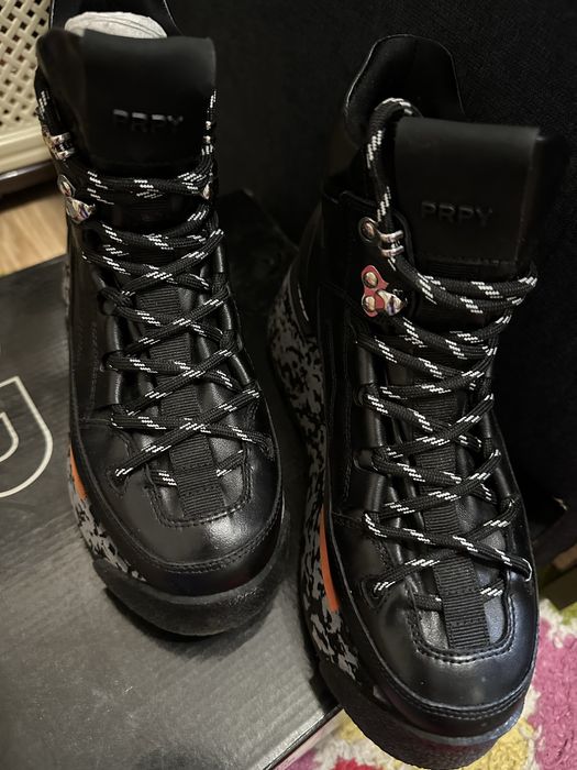 Продам  жіночі шкіряні хайтопи  Venta