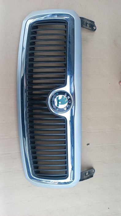 Skoda Fabia 1 lift 04-07 atrapa grill atrapka srebrna 9102