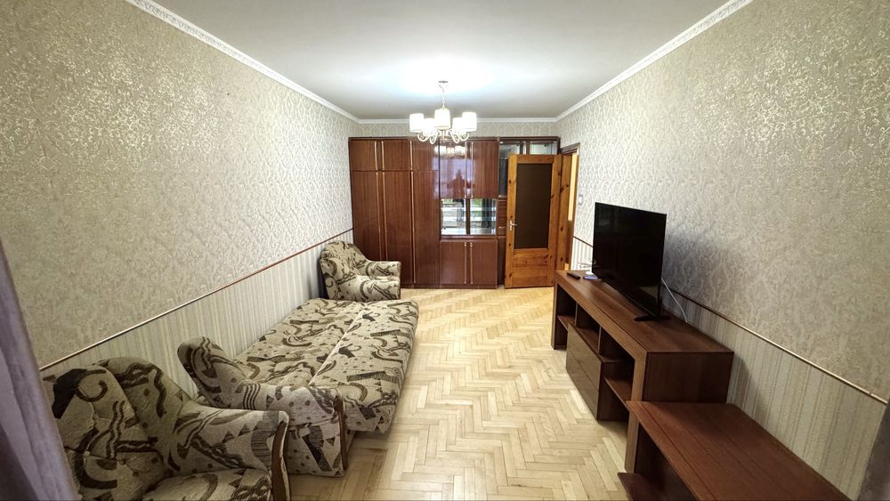Оренда 3к квартири з газовим інд/опаленням/3 пов/5хв на авто до центру