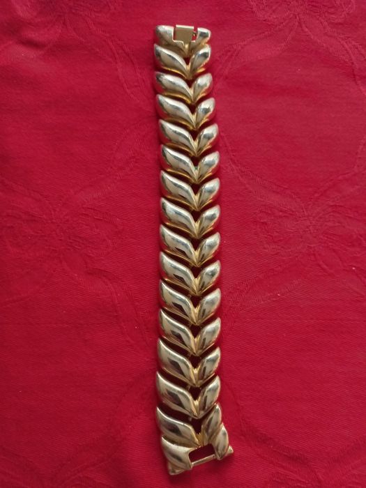 Pulseira dourada tema "folhas"